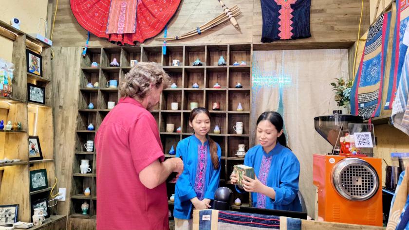 Hmong Craft & Coffee storefront at 85 Hang Bong Hanoi Old Quarter