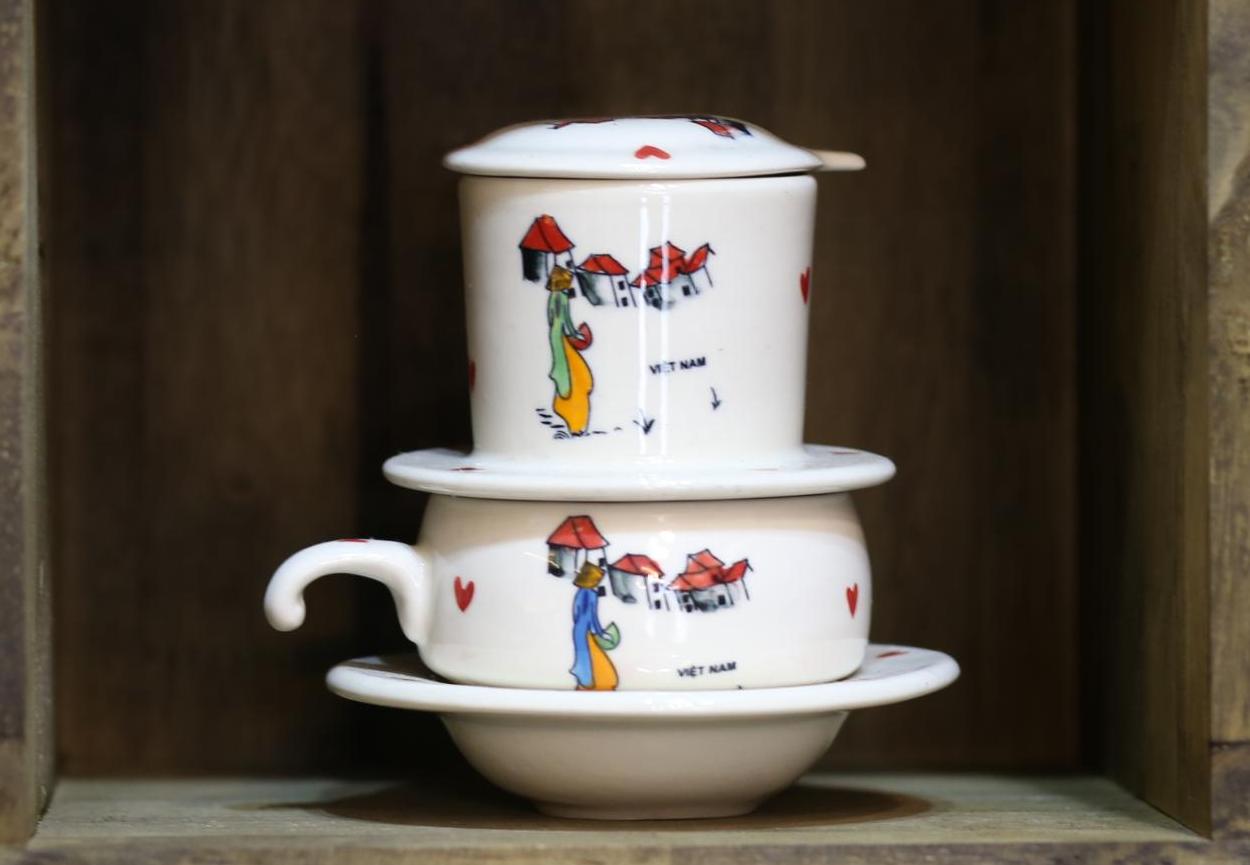 Bát Tràng Ceramic Collection: The Soul of Vietnamese Earth and Fire